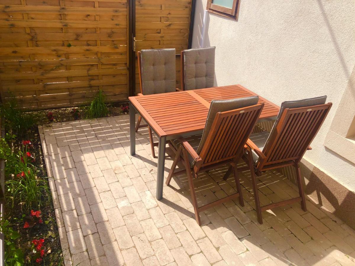 Boroka Apartman Belvaros Veszprém Exterior photo
